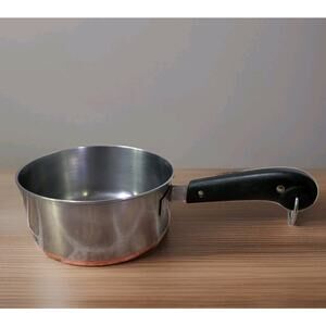 Revere Ware 2.5 QT Sauce Pan Pot Metal Copper Clad Bottom Vintage No Lid USA VTG